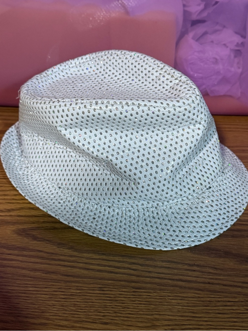Men’s White Vinyl Fedora Hat Solid Pattern One Size Classic Fedora Style
